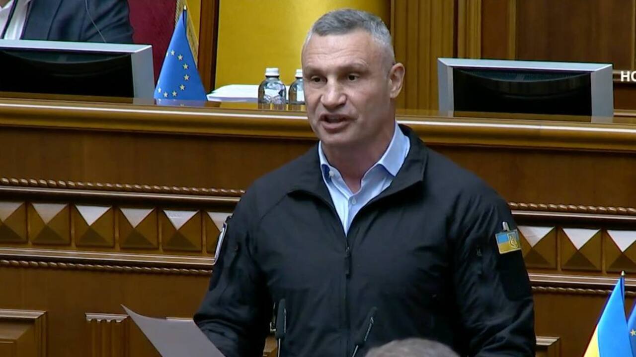 Усі українські міста розгрібають створені урядом проблеми під час підготовки до зими