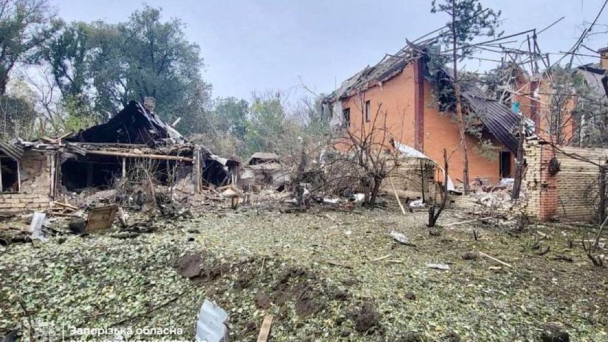 Удар по житлових будинках у Запоріжжі: є руйнування та постраждалі!
