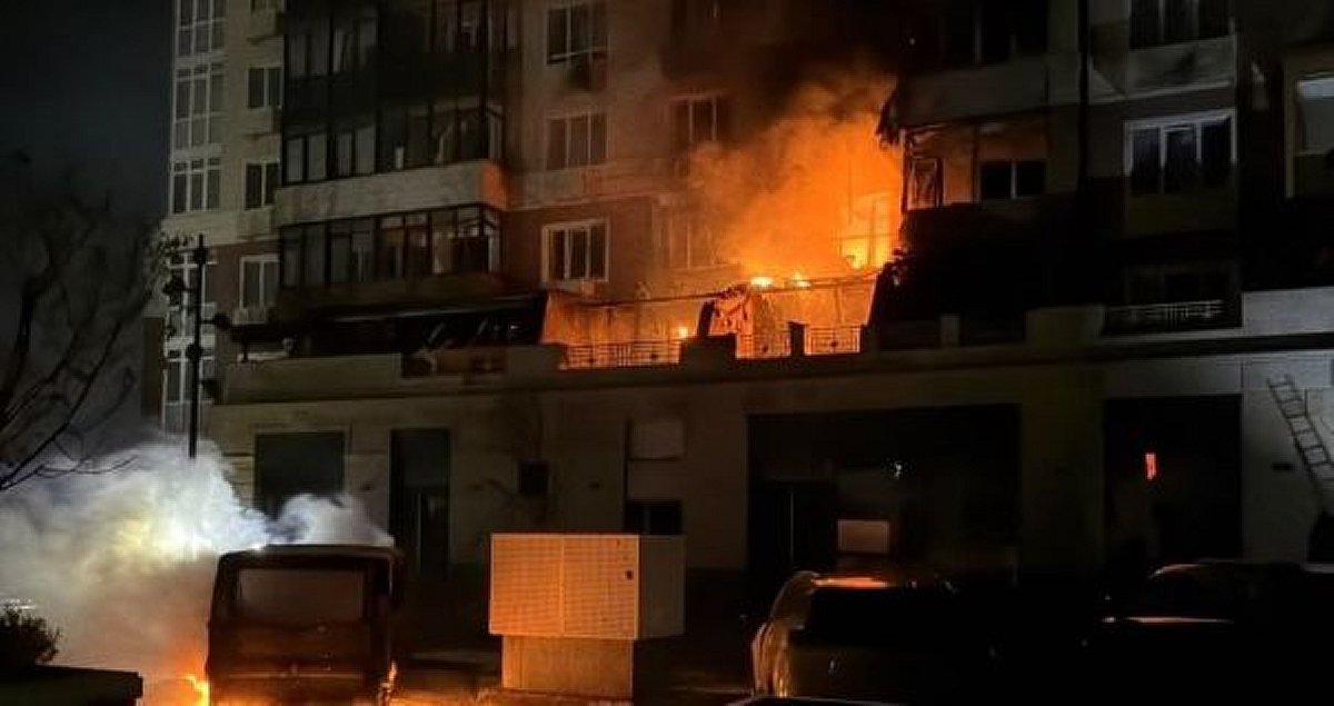 Дрон РФ упав на багатоповерхівку в Умані: люди опинилися під завалами!