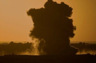 Увечері після ворожого удару на Київщині зайнялися склади: серед постраждалих дитина