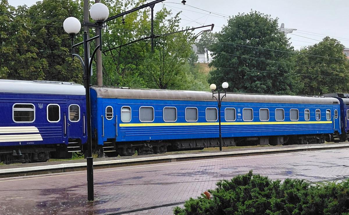 Масовий збій графіків на залізниці: які рейси затримуються на довгі години