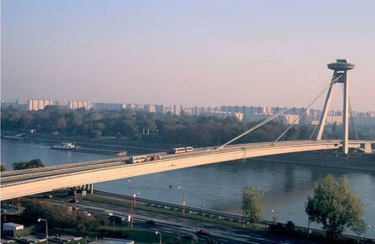 Понтони не замінять київські мости у разі нових російських ударів