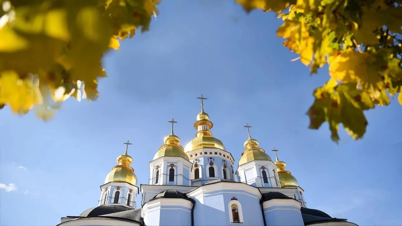 Церковні свята 2027 року: коли українці святкуватимуть Великдень, Трійцю та Різдво