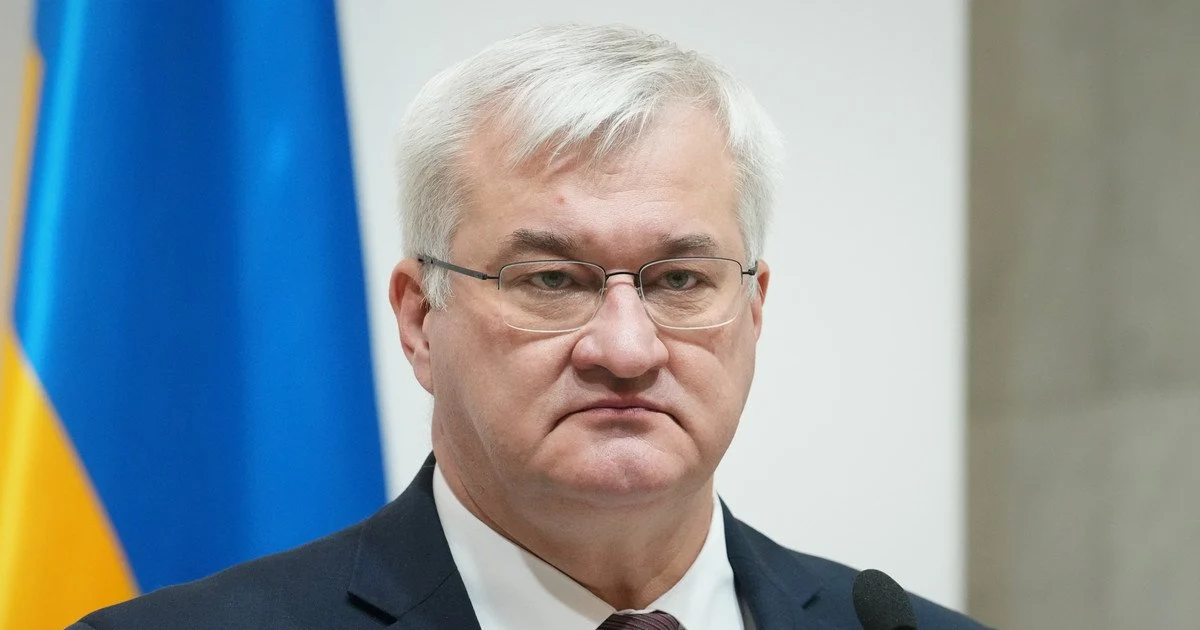 Сибіга відрізав Путіну шлях до столу переговорів без України