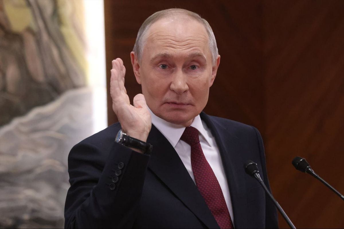 Путін осоромився на святі до Дня вчителя через переплутаний вірш і дивну заяву
