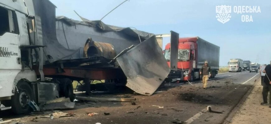 Росіяни вдарили по жвавій трасі на Одещині: серед поранених є люди у вкрай важкому стані