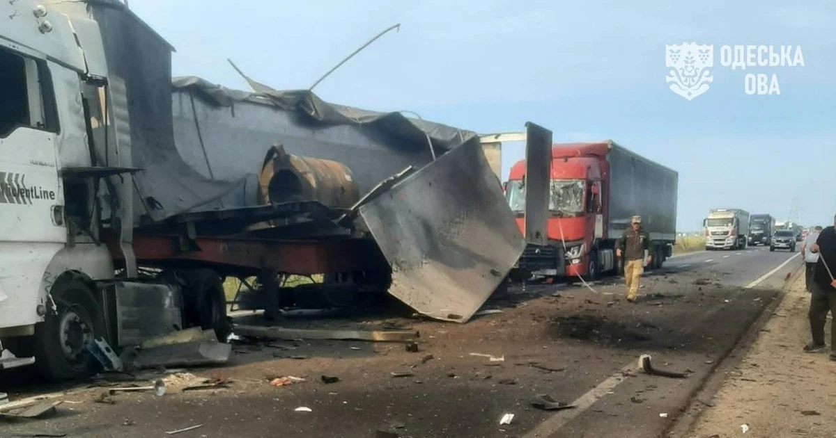 Росіяни вдарили по жвавій трасі на Одещині: серед поранених є люди у вкрай важкому стані