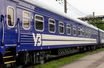 Удари по вокзалу й локомотивах: «Укрзалізниця» попередила про суттєві затримки рейсів
