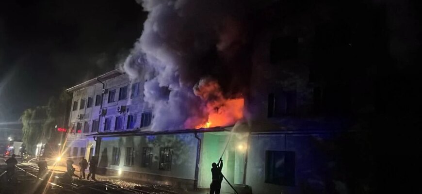 Масований удар по залізниці у п’яти областях: в Укрзалізниці розповіли про руйнування та ситуацію з людьми