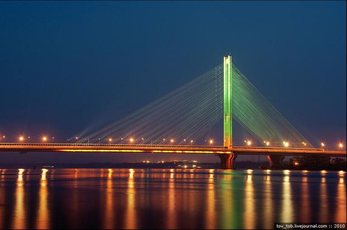 Віталій Кличко заявив про ймовірне пошкодження Південного мосту в Києві через атаку ворожих дронів