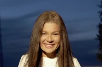 Руслана приїхала до рідного міста й зустрілася з батьками, які розлучилися 35 років тому