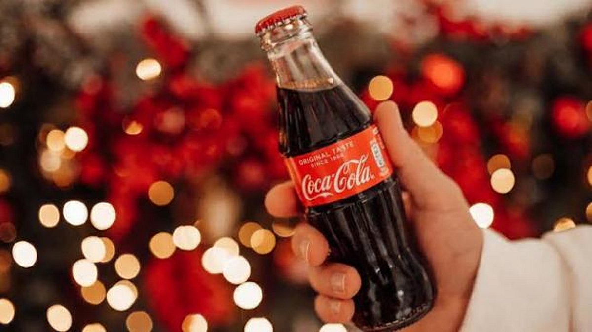 Домашня Coca-Cola смакує майже як оригінал і готується зі звичайних цитрусів