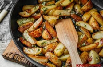 Кухарі радять додати щіпку цукру, щоб смажена картопля стала хрусткою