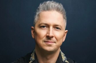 Олександр Педан переніс операцію: шоумен показав знімок перелому та повідомив про свій стан