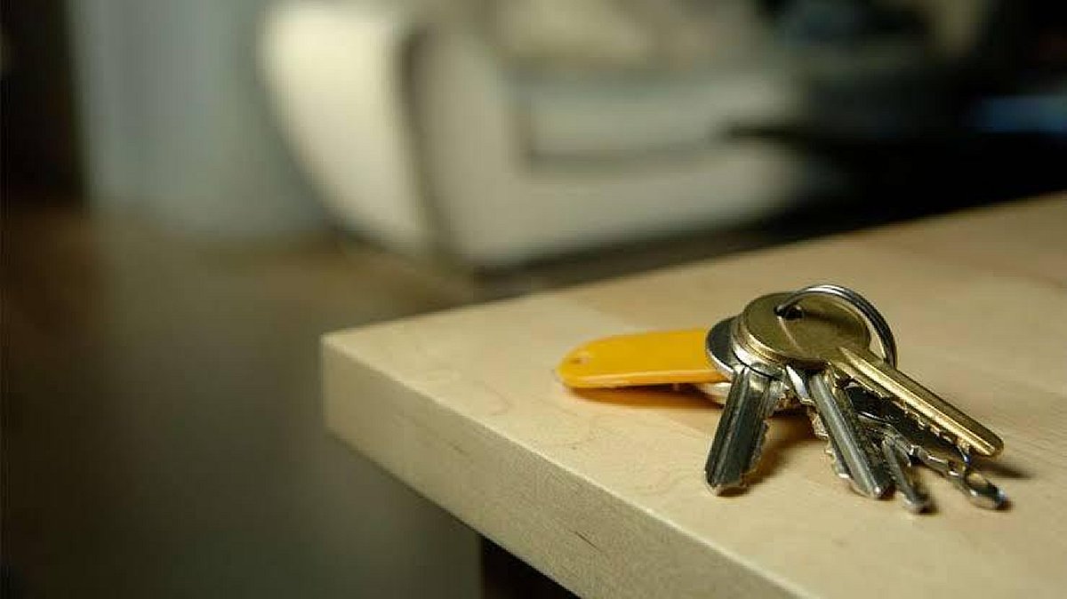 Накличуть злидні та сварки: три небезпечні місця в оселі, де заборонено класти ключі