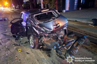 Нічна троща трьох авто у Рівному: для водія Nissan удар став смертельним