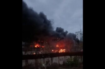 Величезна вогняна куля: ракети рознесли оборонний завод «Протон» у російському Орлі!