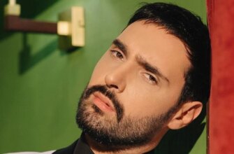 Віталій Козловський потрапив у конфуз просто на сцені: артист раптово замовк перед глядачами